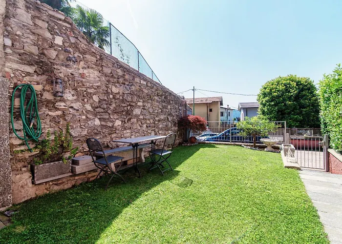 Ca Di Strii بيت للعطل